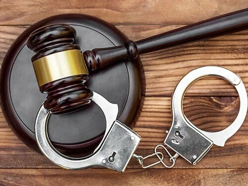 Criminal Defense Lawyers: What Are They And How Can They Help You?