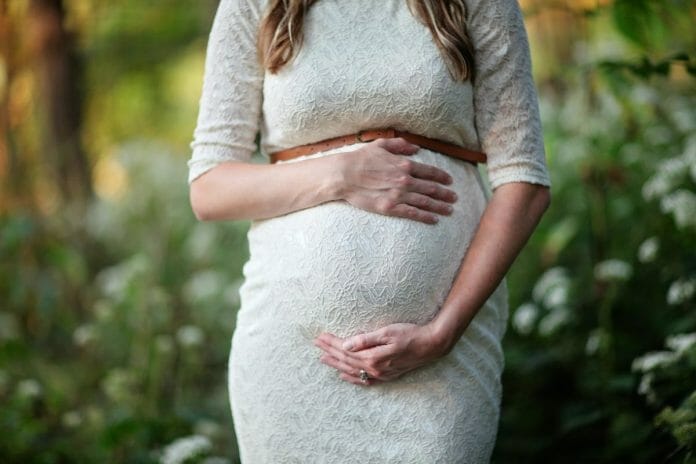 5 Care Tips for Expecting Mothers