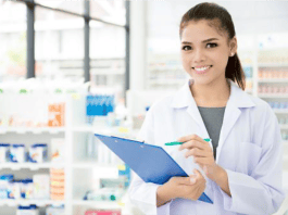 What Are the Duties of a Pharmacy Technician?